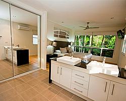 Ensuite to Master Bedroom