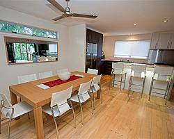 Dining to Kitchen