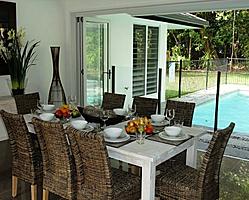 Dining to Pool