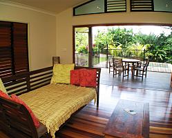 Daybed to Verandah